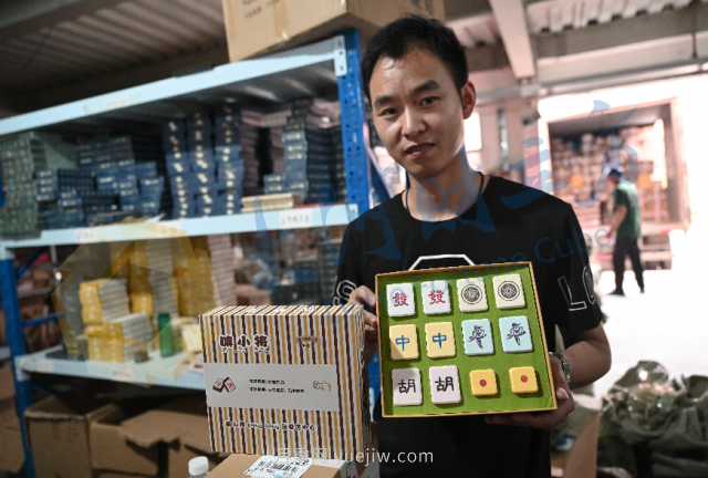 南陽新一季艾草成熟了，90后顯現(xiàn)對艾制品購買力(圖2)