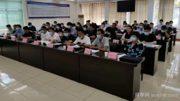 南陽市臥龍區(qū)月季協(xié)會成立，趙磊當選會長(圖2)